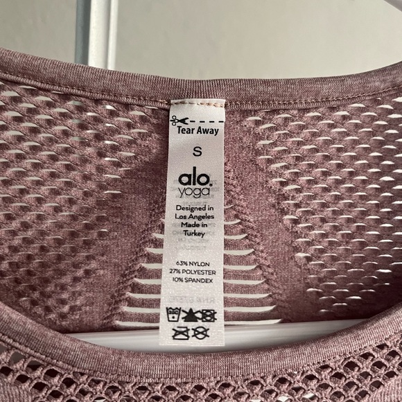 ALO Dusty Pink Siren long sleeve crop top! - Picture 5 of 6